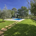 Oliva Villa