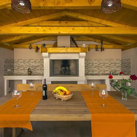 Oliva Вилла Musalez