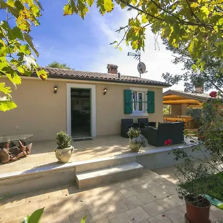 Oliva Villa *