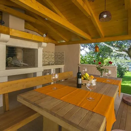 Вилла Oliva Musalez