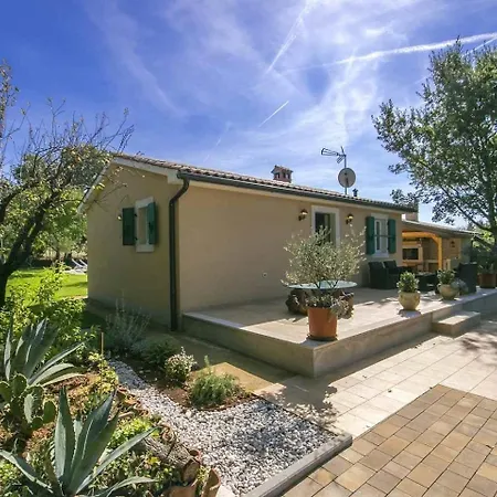 Oliva Villa *