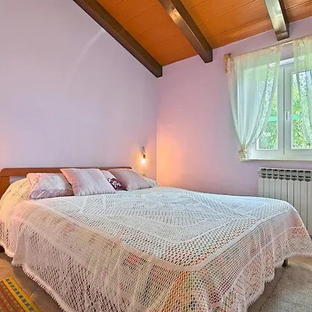 Oliva * Mušalež